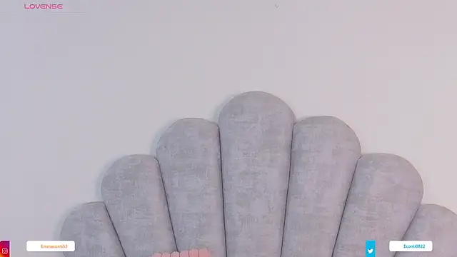 emma-conti2 online show from March 5, 2026, 1:18 pm