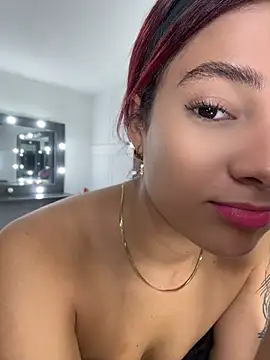 Snapshot of amber_sparkle chatting on July 17, 2026, 12:45 pm amber sparkle online show from July 17, 2026, 12:45 pm