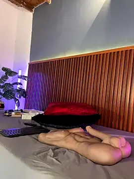 MarilynSmith01 online show from October 29, 2025, 7:37 pm