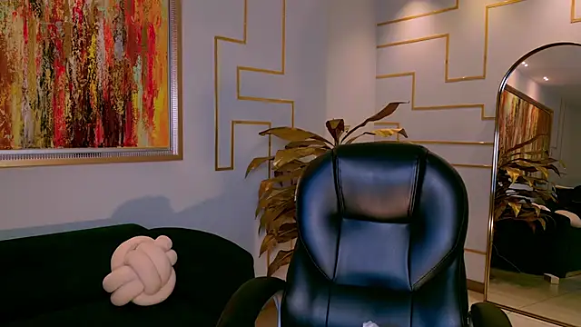 AgathaKondo  online show from January 15, 2026, 9:18 pm