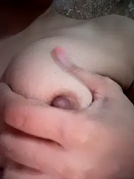 Snapshot of suneeta77 chatting on September 21, 2025, 8:38 am suneeta77 online show from September 21, 2025, 8:38 am