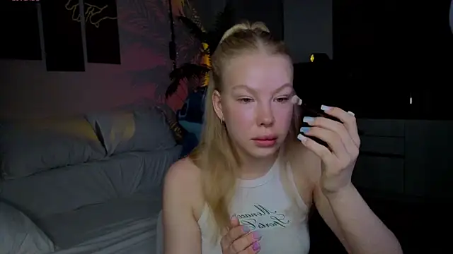 Snapshot of emilyshepar_d chatting on May 15, 2026, 2:18 am emilyshepar d online show from May 15, 2026, 2:18 am