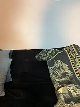 AlekBlake  online show from April 6, 2026, 4:46 am