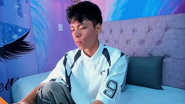 MaxiWildd online show from March 20, 2026, 2:11 pm