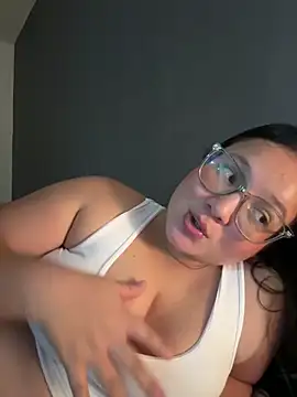 Snapshot of Kyleighc chatting on February 6, 2026, 12:15 am Kyleighc online show from February 6, 2026, 12:15 am