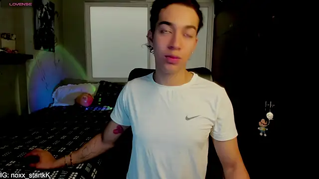 Snapshot of Noxx_starkK chatting on March 6, 2026, 6:26 pm Noxx starkK online show from March 6, 2026, 6:26 pm