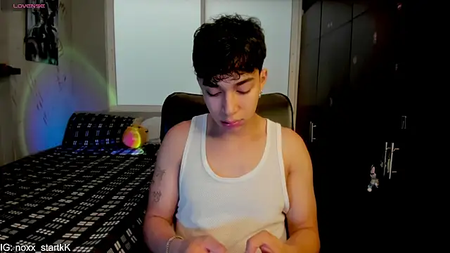 Snapshot of Noxx_starkK chatting on March 27, 2026, 7:35 pm Noxx starkK online show from March 27, 2026, 7:35 pm