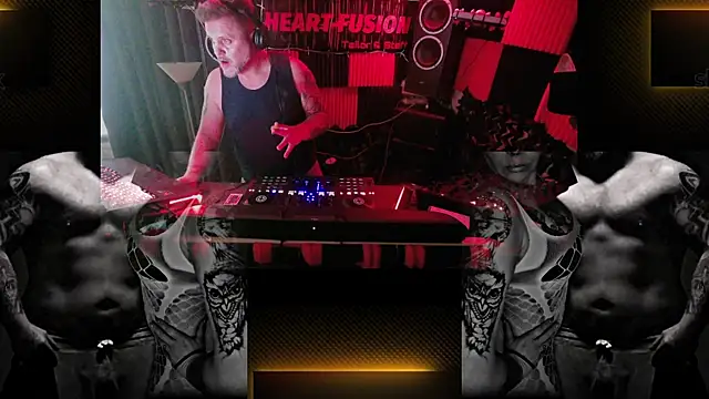 Wir2002Paar online show from October 25, 2025, 9:06 am