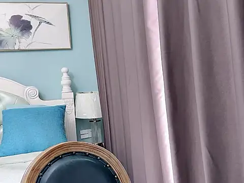 sarah111 online show from December 19, 2025, 3:13 am