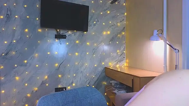 miss bubbles  online show from February 15, 2026, 12:29 am