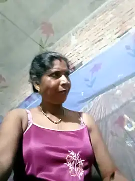 Snapshot of Savita992 chatting on June 25, 2026, 5:50 pm Savita992 online show from June 25, 2026, 5:50 pm