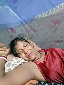 Snapshot of Savita992 chatting on July 8, 2026, 11:53 pm Savita992 online show from July 8, 2026, 11:53 pm