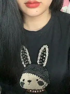 Linhtruong  online show from November 5, 2025, 4:12 am