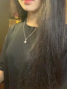 Nhinhi18 online show from April 2, 2026, 3:42 pm