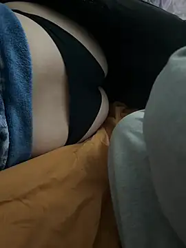 atuttaforza003 online show from February 5, 2026, 3:27 pm