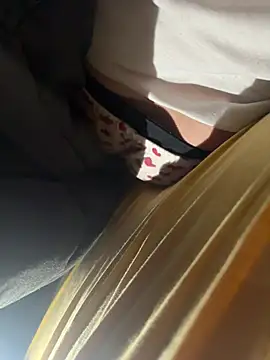 atuttaforza003 online show from February 28, 2026, 9:32 am