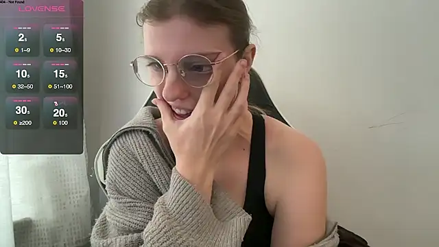 Snapshot of BustyKellyXXX chatting on February 9, 2026, 9:57 am BustyKellyXXX online show from February 9, 2026, 9:57 am