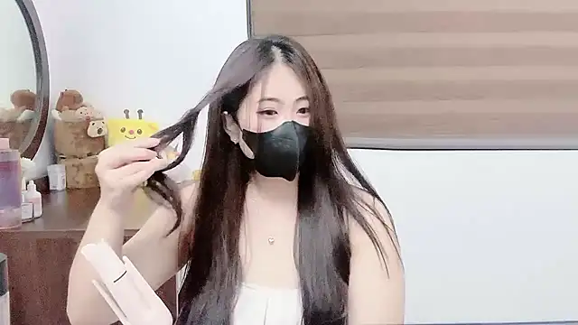 Amelia-babee online show from November 3, 2025, 12:06 pm