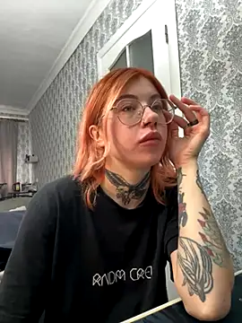 Nancyhot777 online show from October 16, 2025, 12:39 pm