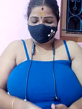 Snapshot of lathikaqueentamil chatting on September 8, 2025, 5:01 pm lathikaqueentamil online show from September 8, 2025, 5:01 pm