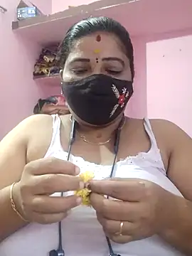 Snapshot of lathikaqueentamil chatting on October 12, 2025, 5:06 am lathikaqueentamil online show from October 12, 2025, 5:06 am