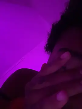 Tu GataLinda online show from November 3, 2025, 5:14 pm