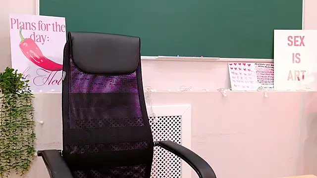Snapshot of NoraHaynes chatting on May 26, 2026, 3:02 am NoraHaynes online show from May 26, 2026, 3:02 am