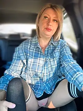 Milena-MilfaXXX online show from March 29, 2026, 2:44 am