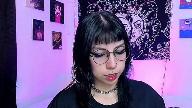 Rose 72 online show from February 3, 2026, 8:25 pm