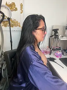 hotadhara01 online show from September 30, 2025, 3:00 am