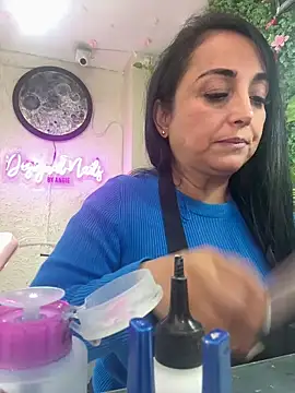 hotadhara01 online show from February 19, 2026, 6:04 pm