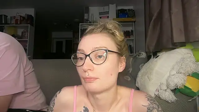 Snapshot of harleyblair chatting on May 19, 2026, 10:05 pm harleyblair online show from May 19, 2026, 10:05 pm