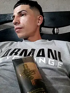 Tussi-amor online show from September 21, 2025, 8:10 pm