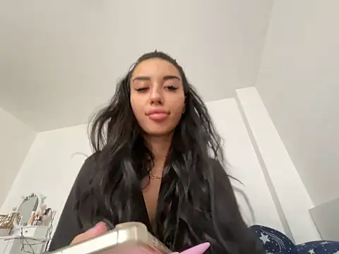 Snapshot of BlueEyes_BB chatting on May 7, 2026, 8:09 am BlueEyes BB online show from May 7, 2026, 8:09 am
