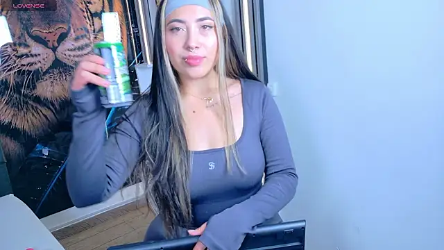  ManuVeelez online show from January 17, 2026, 4:39 am