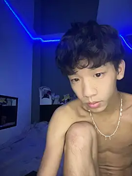 Kailertwink online show from June 16, 2026, 3:25 pm