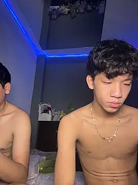 Kailertwink online show from July 8, 2026, 10:58 pm