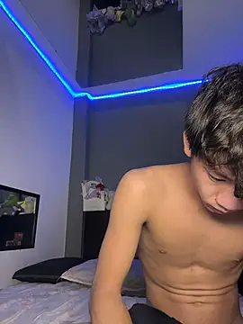 Kailertwink online show from July 15, 2026, 9:53 pm