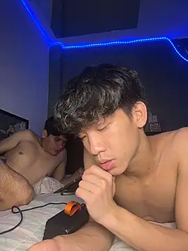 Kailertwink online show from July 23, 2026, 5:27 am