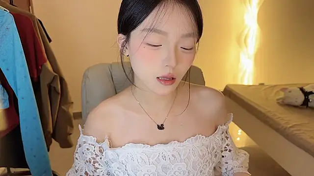 Robin-o3 online show from October 2, 2025, 3:41 pm