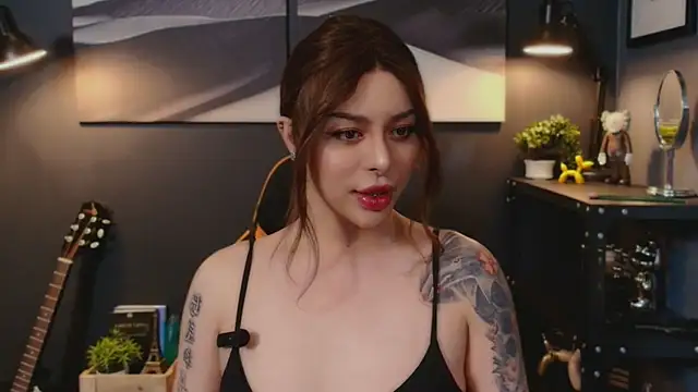 LUNACOCKSLAYER online show from February 10, 2026, 8:35 pm