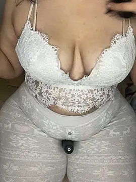 Snapshot of Theperfectbody chatting on April 3, 2026, 3:26 am Theperfectbody online show from April 3, 2026, 3:26 am