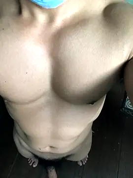 Huynh-duc-huy online show from November 27, 2025, 4:42 pm