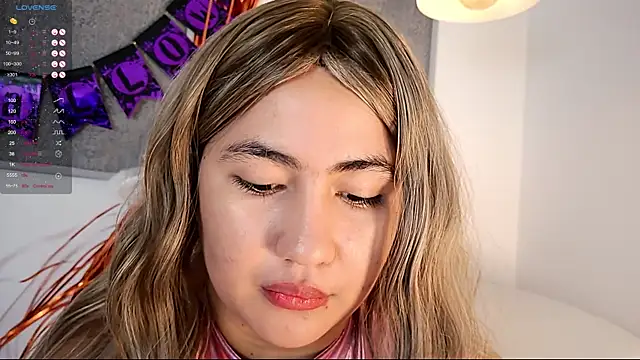 Snapshot of Madii_smith chatting on October 21, 2025, 1:12 pm Madii smith online show from October 21, 2025, 1:12 pm