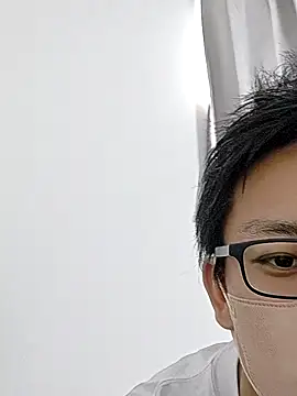 mitsuki0915 online show from April 14, 2026, 1:44 am