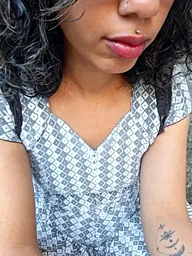 RavenShyfit online show from December 19, 2025, 8:27 pm