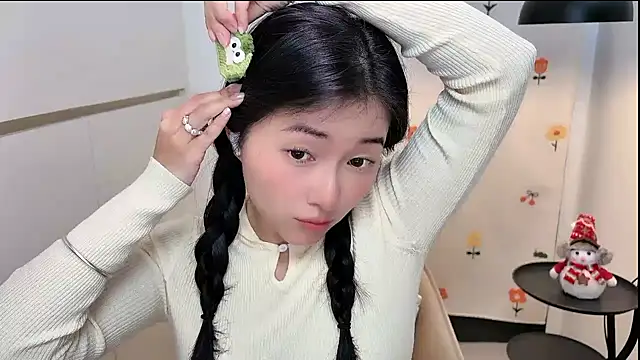 Snapshot of Rosalind_xixi chatting on April 3, 2026, 8:23 am Rosalind xixi online show from April 3, 2026, 8:23 am