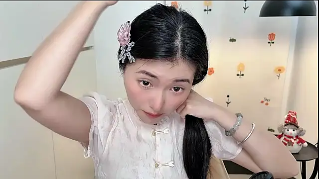 Snapshot of Rosalind_xixi chatting on April 8, 2026, 8:25 am Rosalind xixi online show from April 8, 2026, 8:25 am
