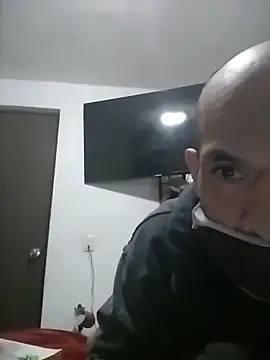 mexhotbi online show from November 22, 2025, 1:43 pm