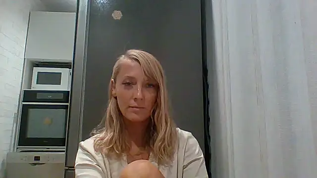 Vexxaa online show from September 12, 2025, 6:19 pm